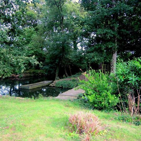 Magnificent Holiday Home With Pool Saint-Paul-du-Bois Oda fotoğraf