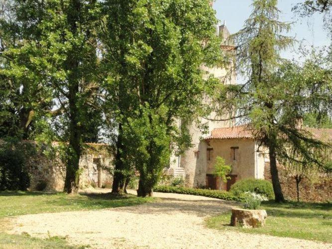 Magnificent Holiday Home With Pool Saint-Paul-du-Bois Dış mekan fotoğraf